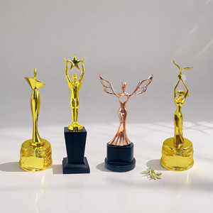 Estatuilla de hombre de metal dorado personalizada JZ, trofeo de estrella, trofeo de metal, <span class=keywords><strong>trofeos</strong></span> de eventos con base de madera reemplazada - Product Image 4