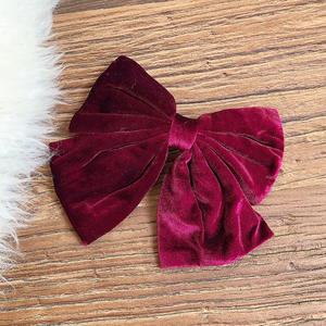 Barrette à cheveux pour femme en tissu velours doré de 14,5 cm, nœud papillon fait main, couleur unie, pour les occasions de bal et de fête - Product Image 4