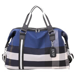 Bolsa de Viaje de Nailon para Mujer, Nueva Moda, con Cierre de Cremallera, Bolsa de Fin de Semana con Correa para el Hombro y Opción de Logotipo Personalizado - Product Image 3