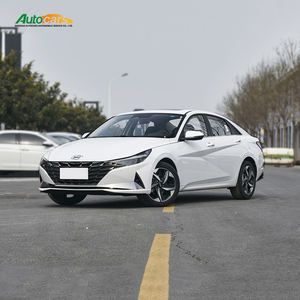 Hyundai Elantra <span class=keywords><strong>1</strong></span>.5P d'occasion 2022, boîte automatique, sièges en cuir, caméra de recul, traction avant, pneus R17, prêt à être expédié - Product Image 3