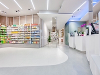 Comptoir de magasin médical personnalisé, étagères en bois pour pharmacie, décoration de magasin médical, design d'intérieur de pharmacie de détail