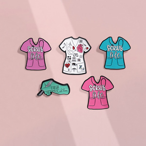 欧美创意医疗胸针假日风格护士服装金属徽章雕刻纪念配件 - Product Image 2