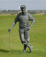 Sculpture de statue en bronze grandeur nature d'homme golfeur décoré dans un jardin extérieur personnalisé