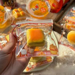 PU Slow-Rise Squishy Toys Squishy Toast Stress Entlasten Sie langsam steigende Squeeze Toys - Product Image 1