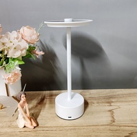 Lampe de table solaire à DEL rechargeable pour l'extérieur Lampes de table sans fil étanches pour restaurant d'intérieur à haute luminosité