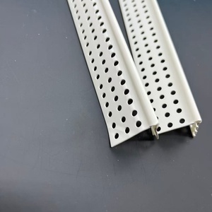 Profilé d'angle en PVC léger 30 mm triple rangée, réduit les <span class=keywords><strong>frais</strong></span> <span class=keywords><strong>de</strong></span> transport, facile à manipuler - Product Image 1
