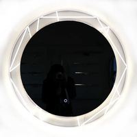 Miroir de salle de bain intelligent LED lumineux anti-buée mural avec capteur tactile encadré, horloge numérique moderne personnalisée 2025, IP44