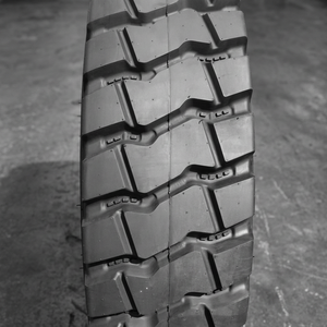 Nouveau Pneu Radial XINGYUAN 1400R25 OTR Tout Acier Sans Chambre à Air pour Charge Lourde, Tout-Terrain, Exploitation Minière, Camion Benne à Corps Large, Chantier de Construction - Product Image 1