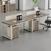 Bureau bureau personnel bureau simple moderne écran station casier partition employé bureau d'ordinateur