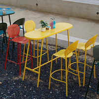 Tables et chaises de bar hautes en fer moderne pour l'extérieur, plateau en verre, durables, écologiques, capacité de 4 personnes pour les restaurants