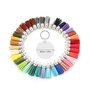 Décoration d'intérieur, porte-clés rond personnalisé à sublimation, avec pompon - Product Image 1