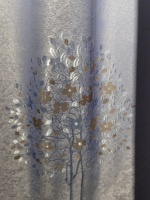 Tissu de rideau à motifs floraux de haute précision, personnalisé en usine, adapté aux chambres et aux salons.