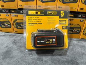 Batteria al Litio ad Alta Capacità 18V 5Ah Compatibile con Trapani Cordless Serie Dewalt XR, Batteria Sostitutiva Resistente alla Corrosione - Product Image 1