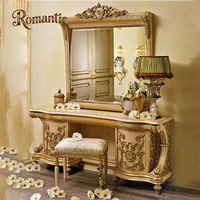 Cadre de lit Queen Size en bois massif capitonné de style européen royal classique français, ensemble de chambre à coucher antique sculpté à la main