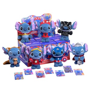 Set Regalo Ufficiale Hot Toys Stitch COSBI con Scatola, Portachiavi <span class=keywords><strong>di</strong></span> Peluche, Bambola Carina, Ciondolo Giocattolo Spider-Man per Regalo <span class=keywords><strong>di</strong></span> Compleanno - Product Image 1