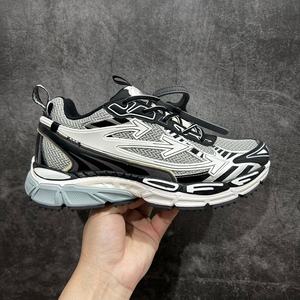 Chaussures de sport blanches de haute qualité pour hommes et femmes, conçues par des designers, avec lacets et doublure en mesh, pour un style décontracté. - Product Image 1