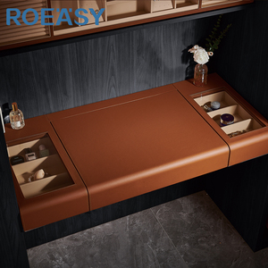 ROEASY Miroir de courtoisie à lumière LED <span class=keywords><strong>avec</strong></span> système de levage AI et <span class=keywords><strong>armoire</strong></span> à bijoux garnie de cuir Mécanisme de panier rétractable - Product Image 2