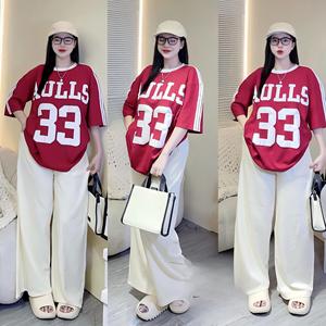 Completo Sportivo e Casual Alla Moda, Set Due Pezzi con Stampa, Maglia a Maniche Corte e Pantaloni a Gamba Larga, Leggero e Trendy - Product Image 4