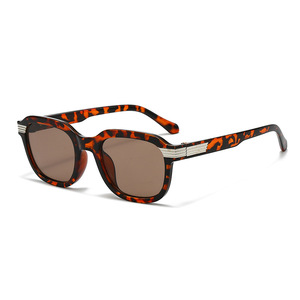 <span class=keywords><strong>Occhiali</strong></span> <span class=keywords><strong>da</strong></span> <span class=keywords><strong>Sole</strong></span> Sportivi HD5598 Quadrati <span class=keywords><strong>da</strong></span> Pilota, Personalizzabili, Polarizzati, per Guida e Aviazione, Montatura in PC - Product Image 4