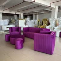 Ensemble de canapés en velours violet éblouissant avec design de coutures verticales pour réceptions d'événements, projets hôteliers, OEM