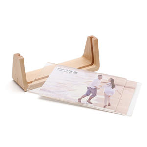 Póster de acrílico transparente de doble cara personalizado, marco de decoración, pantalla de mesa, marco de fotos acrílico de madera maciza en forma de U <span class=keywords><strong>para</strong></span> regalo - Product Image 2