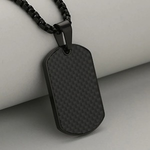Pendentif Dog Tag Classique en Fibre de Carbone Noir Mat, Étanche, en Acier Inoxydable, Chaîne de Cou Style Urbain pour Hommes, Accessoires Quotidiens - Product Image 4