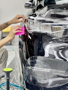 Película protectora de pintura de coche de TPU autocurativa, rollo de cuerpo antiarañazos y resistente al amarillo para aumentar el brillo del coche - Product Image 4