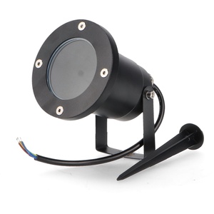 Foco proyector GU10 con pincho, ideal para iluminación exterior y jardines, fácil instalación y enfoque ajustable. - Product Image 1