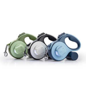 Correa de perro retráctil automática ajustable con logotipo personalizado con luz de flash LED brillante, dispensador de soporte para bolsa de caca, correa de plomo para mascotas - Product Image 6