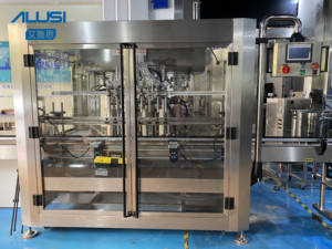 Máquina de llenado de líquidos completamente automática, 8 cabezales, Control PLC, líneas de producción de botellas fijas de acero inoxidable 316L para <span class=keywords><strong>agua</strong></span> de alimentos - Product Image 3