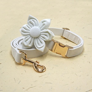 Nuevos productos 2024, idea de moda, collares para mascotas, correas, arneses, terciopelo Blanco clásico, dispensador de soporte para bolsa de caca de perro, correas para mascotas - Product Image 2