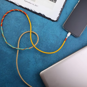 Câble de chargeur USB multicolore tressé à la main pour iPhone en option couleurs personnalisées cadeaux de nouveauté - Product Image 5