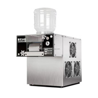 Machine à glace électrique commerciale coréenne Kakigori Bingsu pour la maison et l'hôtel Flocon de neige faisant la caractéristique incluse