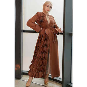 Abaya luxueuse <span class=keywords><strong>Aaliyah</strong></span> avec design latéral et ouverture frontale - Product Image 5