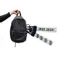 Lanière de poignet en PVC personnalisée porte-clés portefeuille porte-clés en silicone porte-clés à bracelet personnalisé avec pendentif