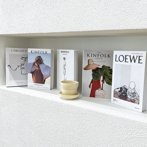<span class=keywords><strong>Livre</strong></span> décoratif en carton gris plié, décoration créative moderne, simulation de magazine de mode anglais, <span class=keywords><strong>livre</strong></span> vide - Product Image 2