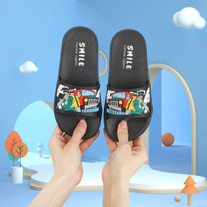 Vente directe d'usine, pantoufles pour enfants mignonnes et dessinées, nouvelles pantoufles d'intérieur antidérapantes tendance pour garçons et filles, pantoufles d'été - Product Image 3