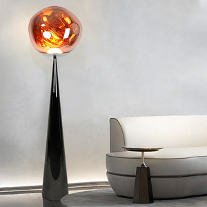 Lámpara <span class=keywords><strong>de</strong></span> <span class=keywords><strong>Pie</strong></span> Tom Dixon Lava, Lámpara LED <span class=keywords><strong>de</strong></span> Hierro con Altura Ajustable, Diseño Minimalista para Sala <span class=keywords><strong>de</strong></span> Estar, Sofá y Estudio - Product Image 2