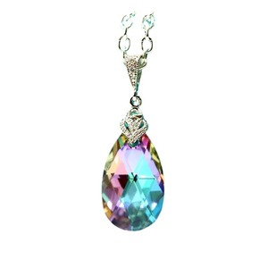 Collana con ciondolo a forma di goccia di pera alla moda per donna, catena con cristalli colorati per la clavicola. - Product Image 1