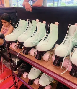 Cada nuevo patines intermitentes Soy Luna Quad 4 ruedas, patines de ruedas de alquiler para adultos y mujeres