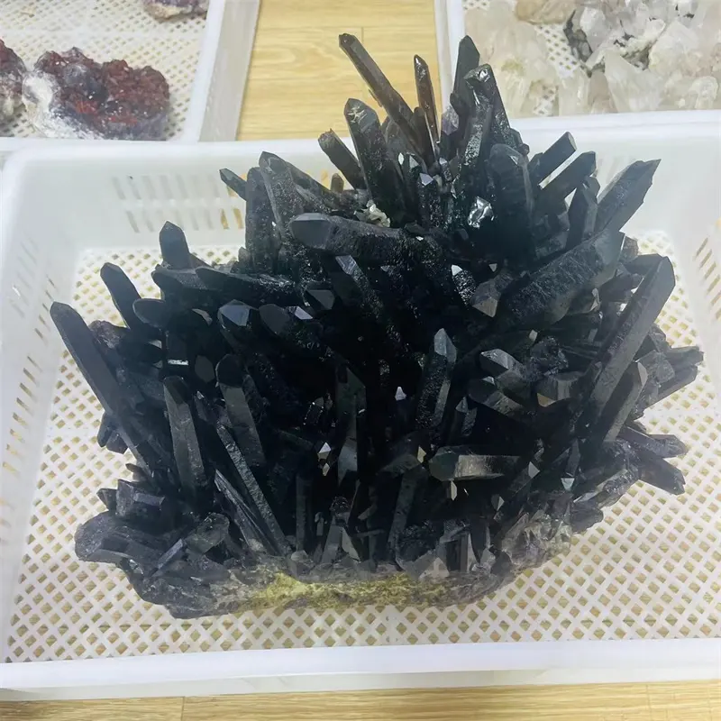 Cluster di quarzo fumé in pietra di cristallo nero fumé naturale in vendita