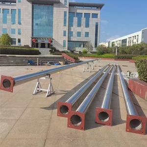 เสาธงสนามกีฬาเชิงพาณิชย์ขนาด 6-30 เมตร ทำจากสแตนเลส 304 316 ไร้รอยต่อสำหรับธง - Product Image 1