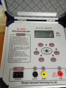 Testeur antistatique pour chaussures de sécurité SATRA TM240 EN 397 EN 344 ISO 08782 ISO 20345 - Product Image 3