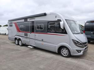 LA MEJOR OFERTA Autocaravana de Lujo BURSTNER ELEGANCE 910 G RHD Usada a Bajo Precio Sin Opiniones Todavía - Product Image 6