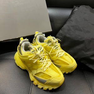 Nouvelles chaussures de sport personnalisées Track 3.0 modèle 2026 avec LED de luxe de haute qualité pour un jogging décontracté et élégant - Product Image 3