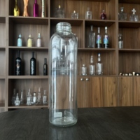 Bouteille en verre tendance et élégante de 700 ml, usage polyvalent pour les spiritueux haut de gamme, les liqueurs et les boissons raffinées