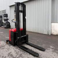 Penumpuk Pallet Listrik 2 Ton Twin Fork Hidrolik Heavy Duty CE Lifter untuk Penanganan Gudang Kayu