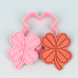 Lucky Series Nhựa Bốn Lá <span class=keywords><strong>Clover</strong></span> 3D Phim Hoạt Hình Biscuit Khuôn Tự Làm Đất Sét Hoạt Hình In Thân Thiện Với Môi Cắt <span class=keywords><strong>Cookie</strong></span> - Product Image 3