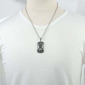 Colgante de acero inoxidable con forma de calavera y alas, con cadena, color plateado, colgante temático para hombres y mujeres, regalo, cadena de perlas cuadradas de 3,0*60 cm - Product Image 4