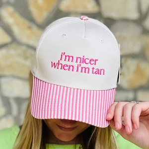 Casquette <span class=keywords><strong>de</strong></span> baseball à rayures pour femme avec broderie personnalisée « I'm Nicer When I'm Tan », casquette <span class=keywords><strong>de</strong></span> camionneur d'été pour la plage et la protection solaire - Product Image 1